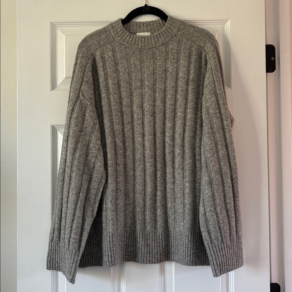 H&M oversized crewneck sweater ribbed very oversized see measurements!